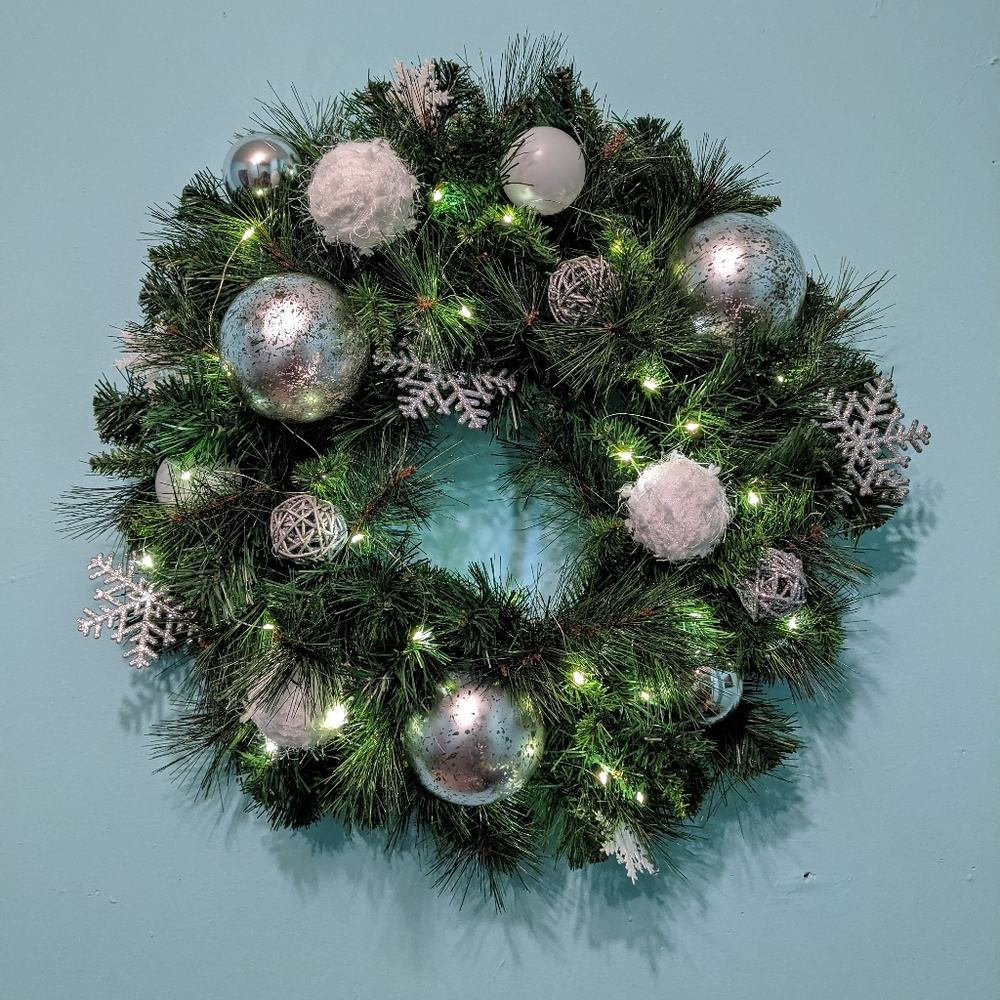 Winter's Frost wreath